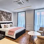 Mincheta - Luxury