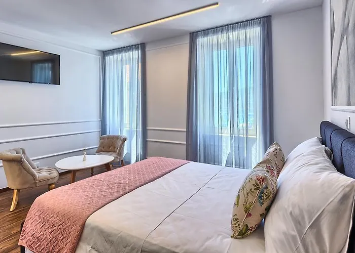 Mincheta - Luxury بيت ضيافة 4*