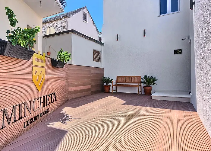 Mincheta - Luxury بيت ضيافة Primošten